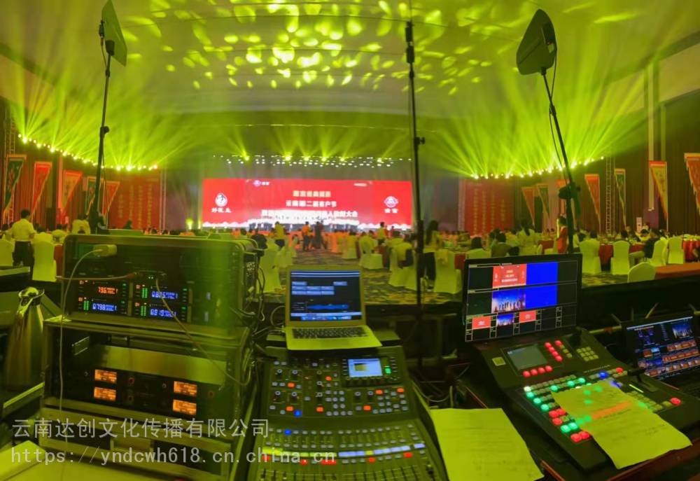 专业舞台搭建解决方案 安宁学校舞台设计与雷亚架、背景板搭建工厂服务全解析